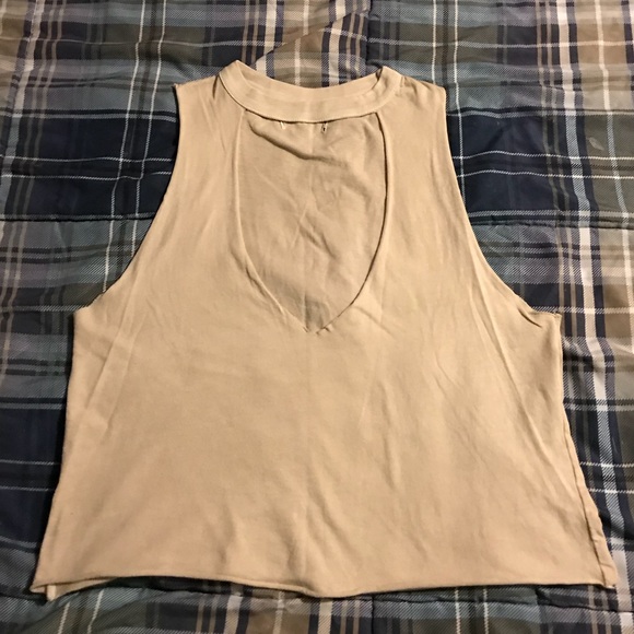 Urban Outfitters Tops - *FREE W/PURRCHASE* UO crop choker tank **has hole